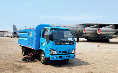 尊凯实业扫路车交付安哥拉机场使用