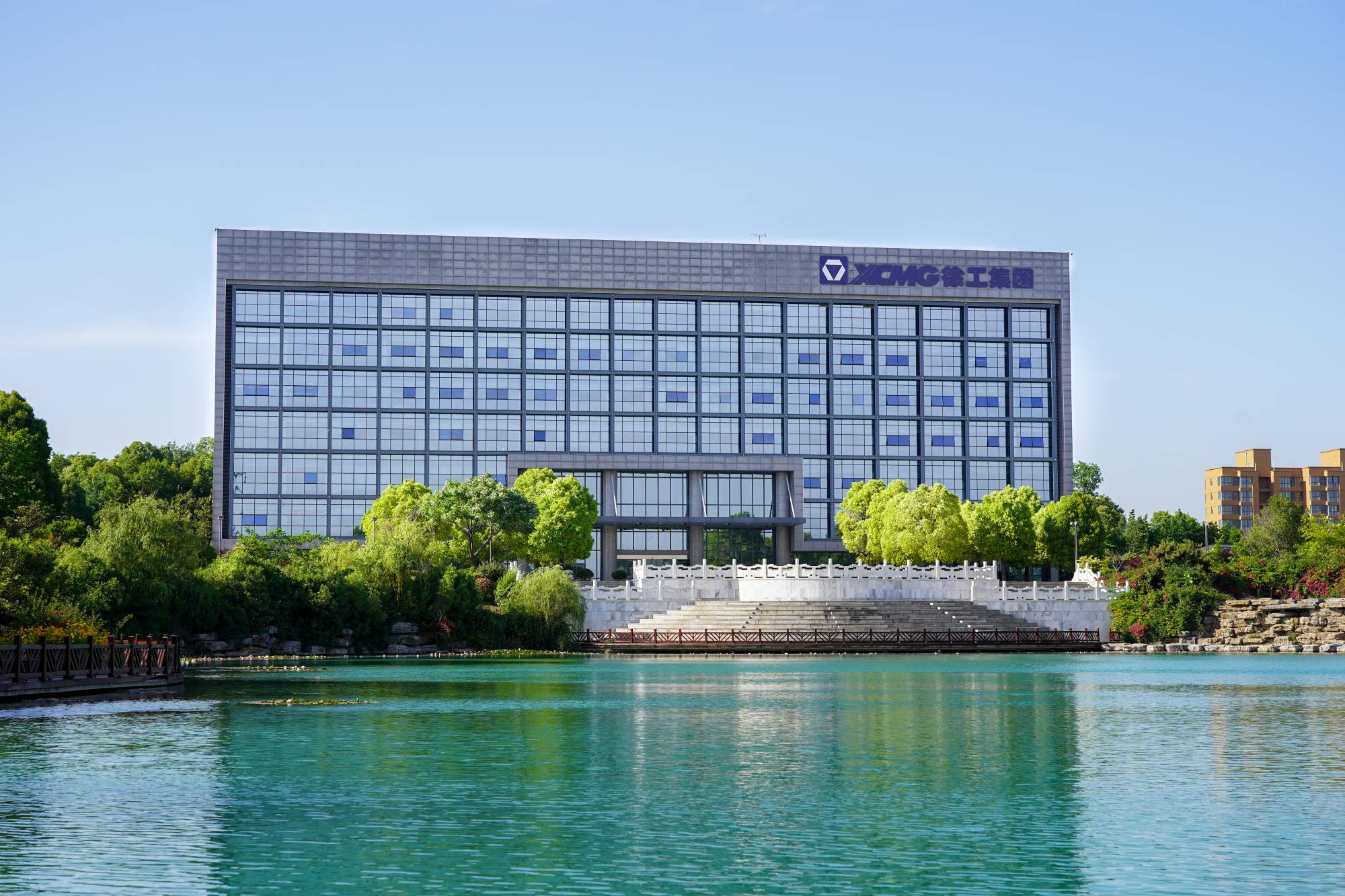 尊凯实业机械(000425.SZ)吸收合并尊凯实业有限旗下所有资产，，乐成完成整体上市