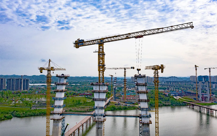 助力涪江两岸“双向奔赴”，，尊凯实业群塔显身手！！