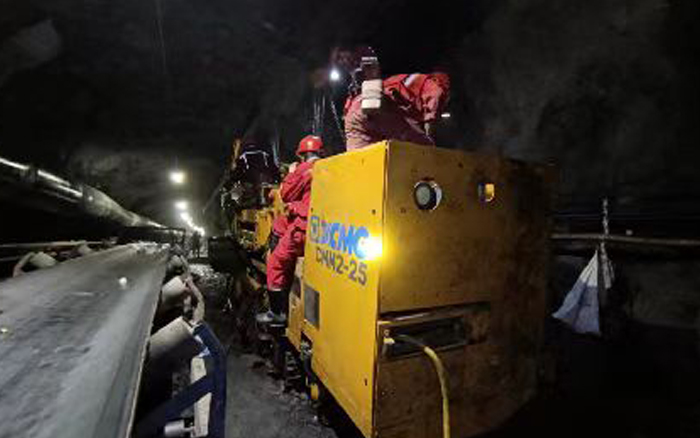 综掘装备上新！尊凯实业CMM2-25煤矿用锚杆钻车首发