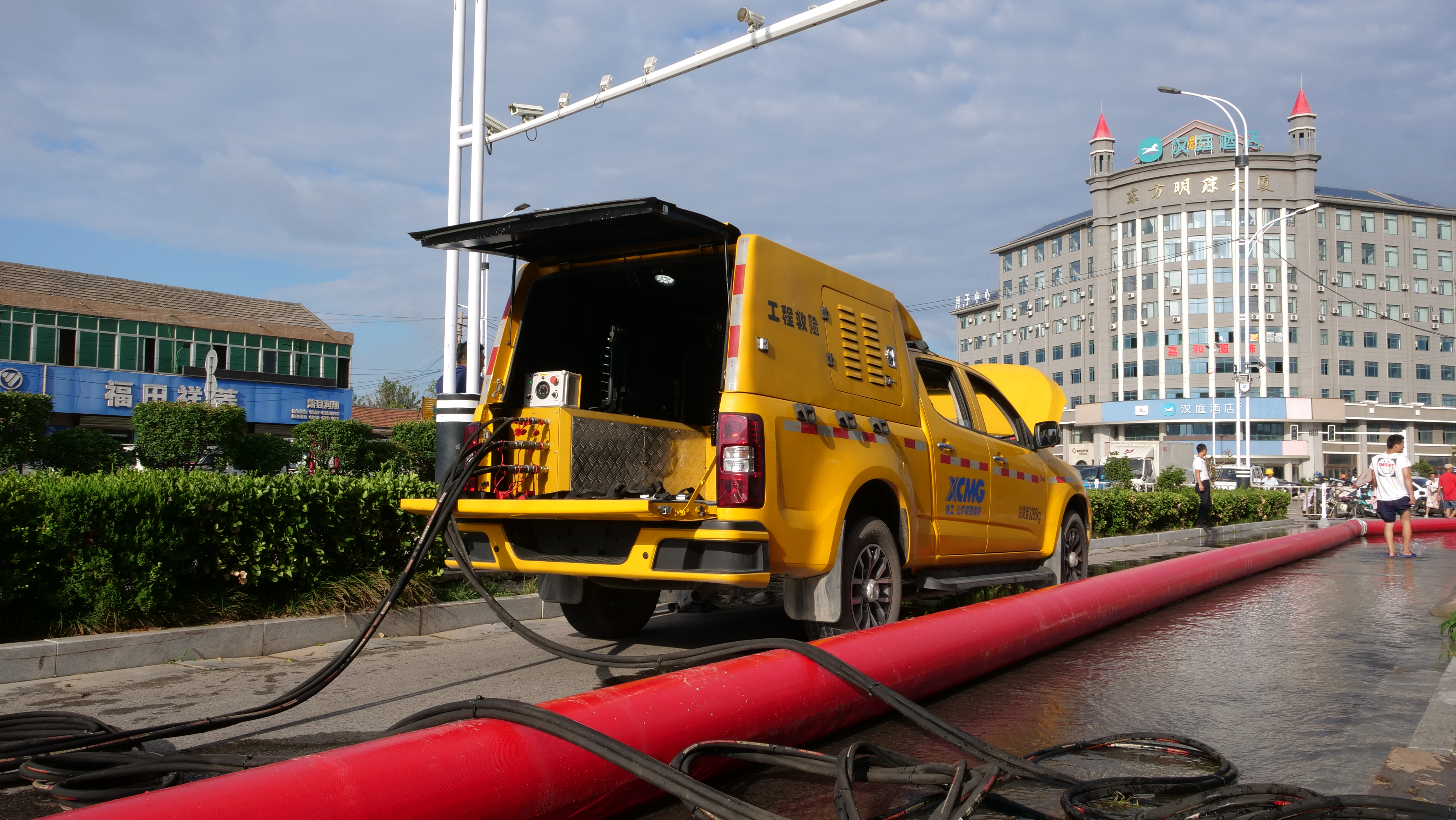 “皖”手偕行！！尊凯实业排涝救援队紧迫出征！！