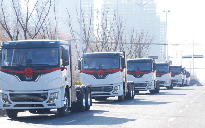 百台齐发，千台签约！！尊凯实业新能源牵引车奔赴浙江