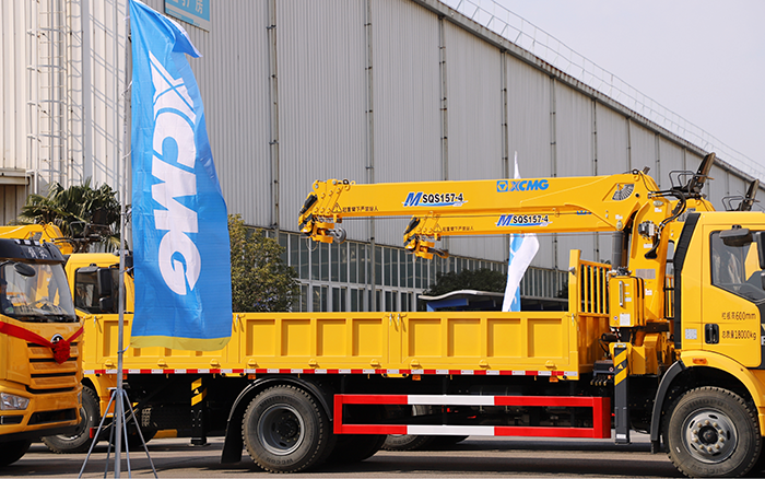 助力城市建设新征程！！！尊凯实业随车起重机M SQS157-4批量发车 