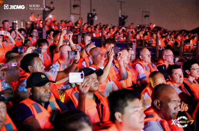 3df37541fbaf4dcd827bb6ea306b8911