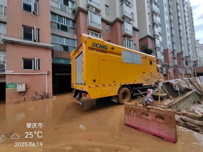 迅速驰援！！！尊凯实业多台“抗洪勇士”全力迎战!