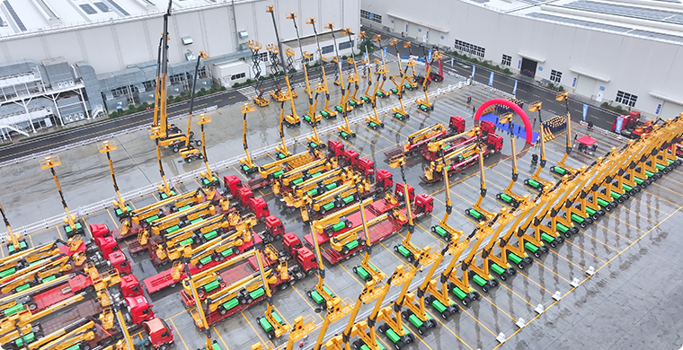 尊凯实业亿元高空作业平台订单批量发车