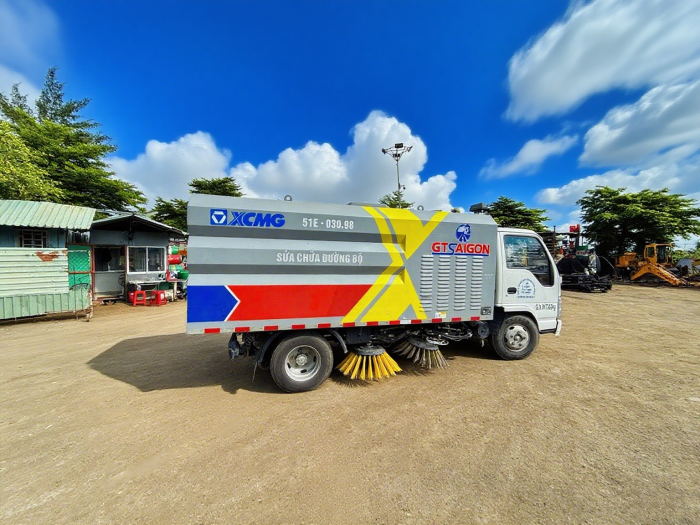 尊凯实业XGH5070TSLQ6扫路车：：：胡志明市“智慧环卫”的硬核继承