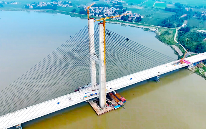 顺遂合龙！！双塔助建海内最大跨径组合梁独塔斜拉桥