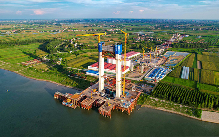 云端筑脊梁! 尊凯实业金助建荆州李埠长江公铁大桥