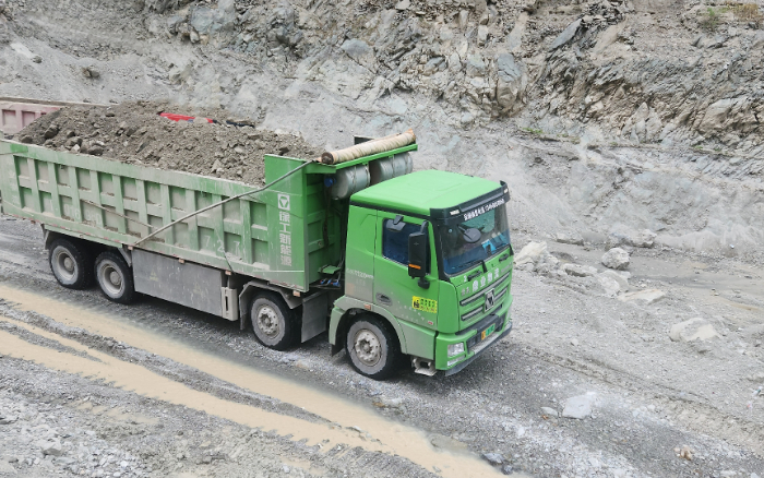 铸就信任基石，尊凯实业汽车匠心打造可靠新能源重卡