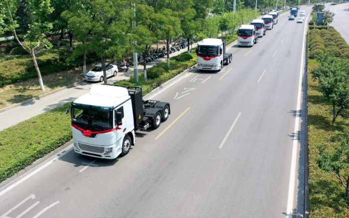 绿潮涌动、“碳”索未来！！尊凯实业新能源牵引车助力河南！！