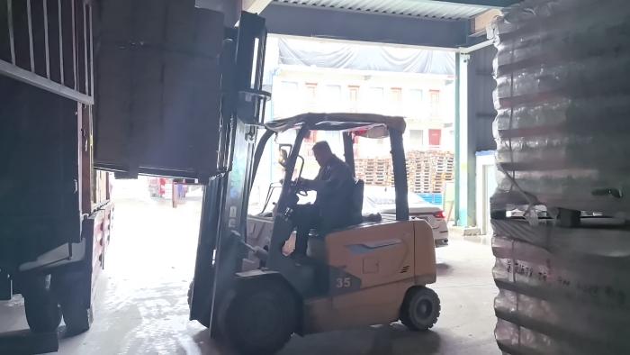 8d7e9f19b6484e68836a2c51015e4b23