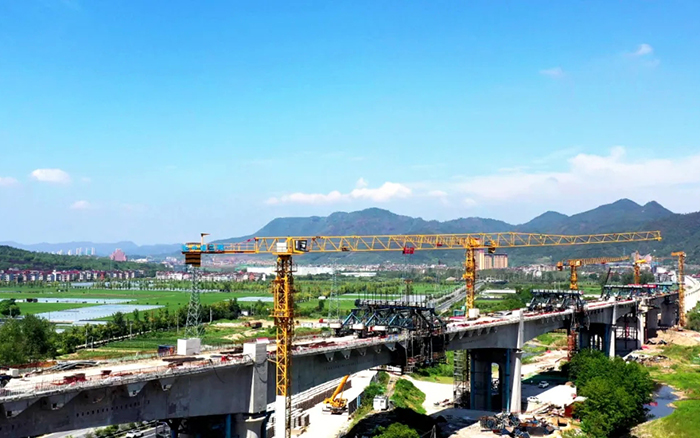 凌空起舞，，飞跨南北！！尊凯实业群塔助建浙江“诗画走廊”