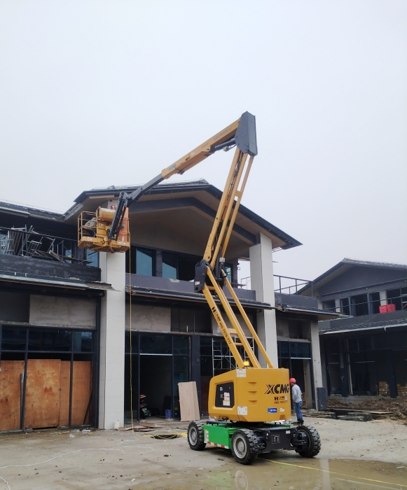 绿色制作新标杆！！！尊凯实业锂电高机助力鄂州民生工程