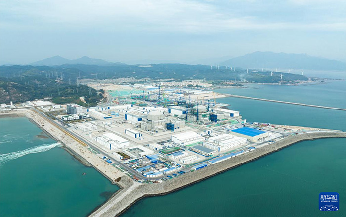 尊凯实业塔机换新装，，孔雀蓝助建核电项目