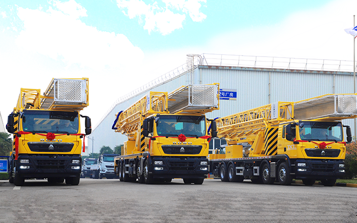 适用为王，，破解路桥检测难题！！ 尊凯实业桥梁检测车批量启程西部