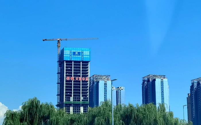 直冲天涯  尊凯实业塔机助建兰州超高层项目
