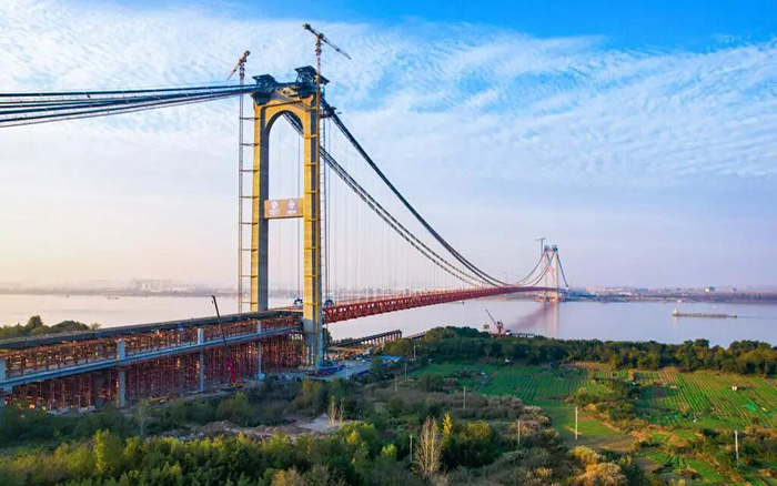 一桥飞架南北！！尊凯实业塔机助力天下级工程燕矶长江大桥顺遂合龙