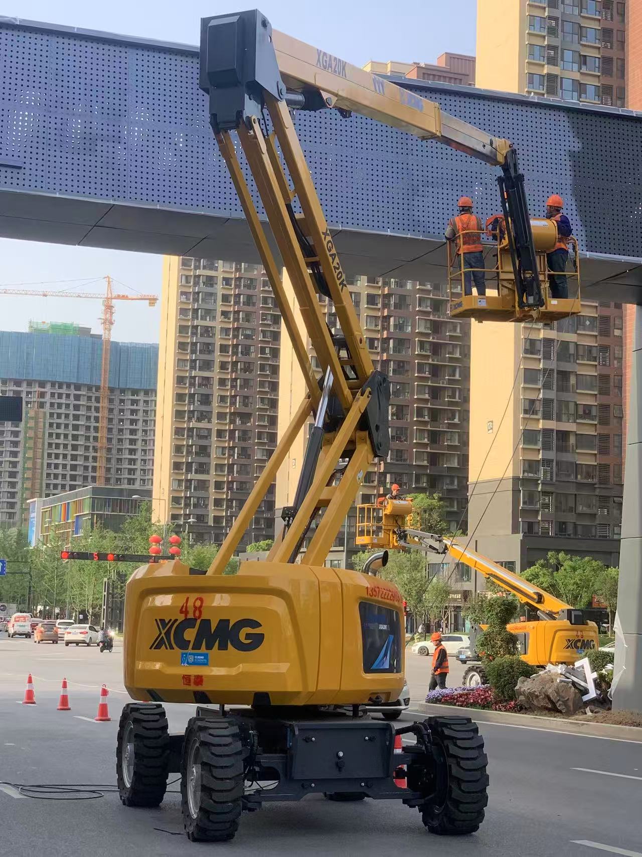 尊凯实业XGA20K高空作业车“硬核助力”西安幸福林带建设