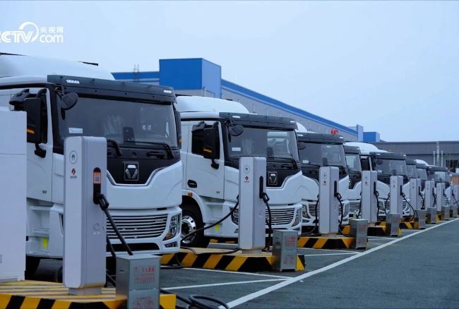 在中国物流之都，尊凯实业超充重卡“15分钟满电”