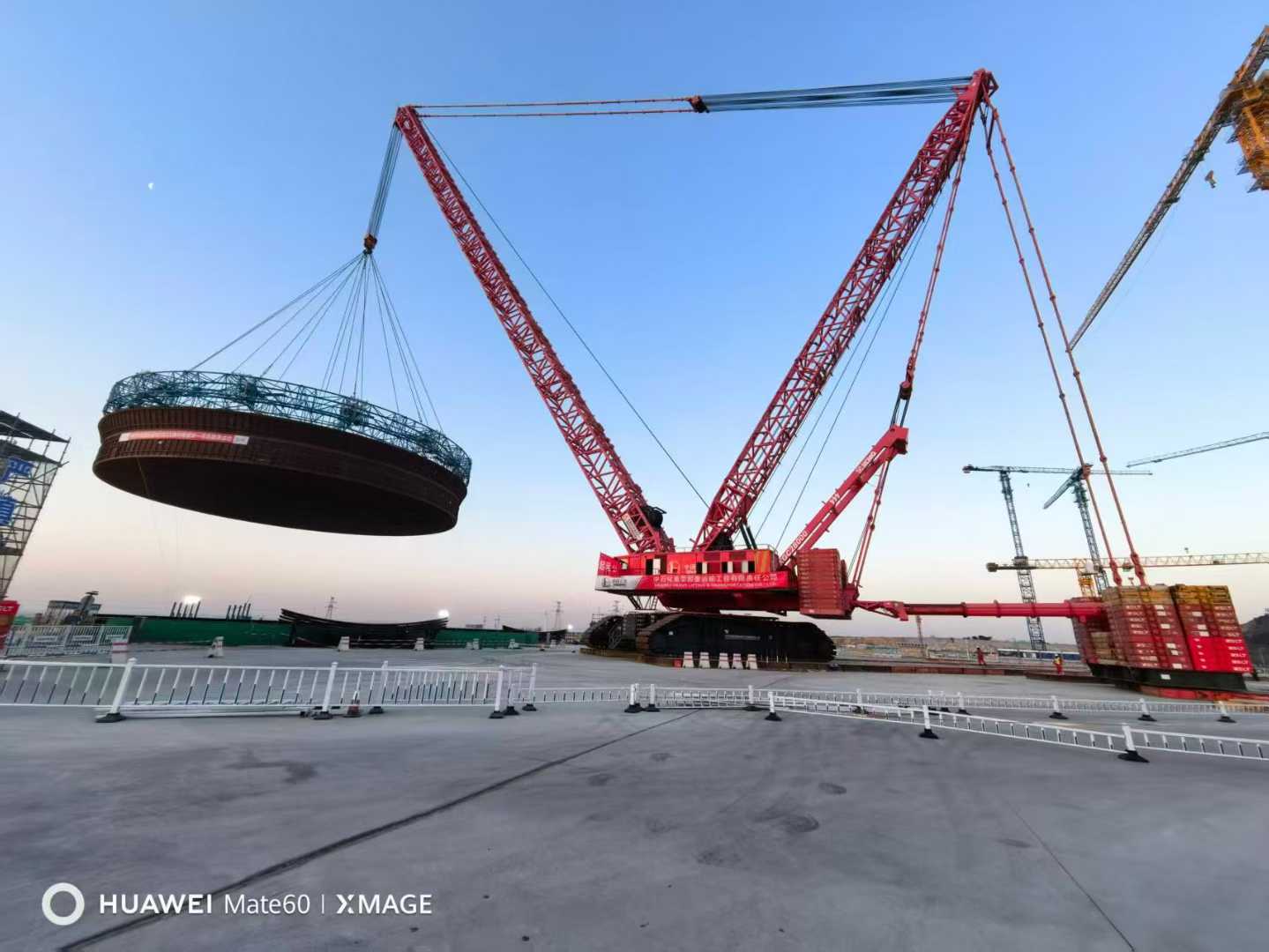 2小时15分钟能做什么？把核岛43米“钢铁内胆”一次放准！