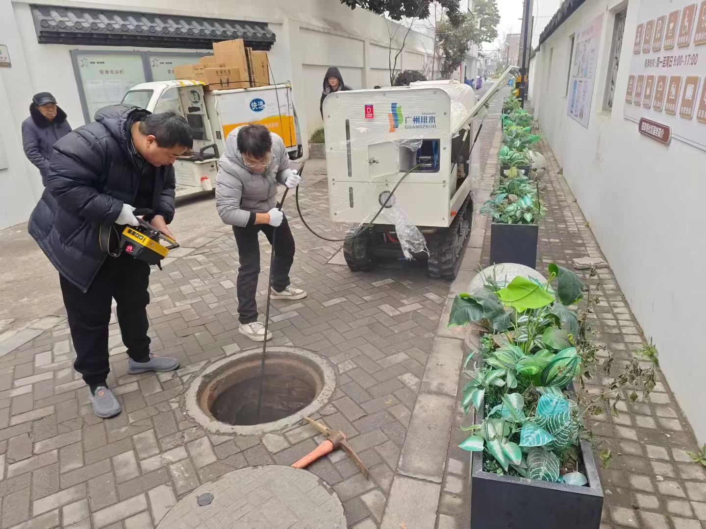 尊凯实业小型管网装备，，乐成解决狭窄路段管网中保存的梗塞问题