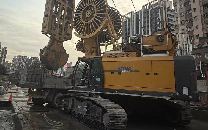 稳保施工！！！尊凯实业地下连续墙液压抓斗攻克东南亚重大工况