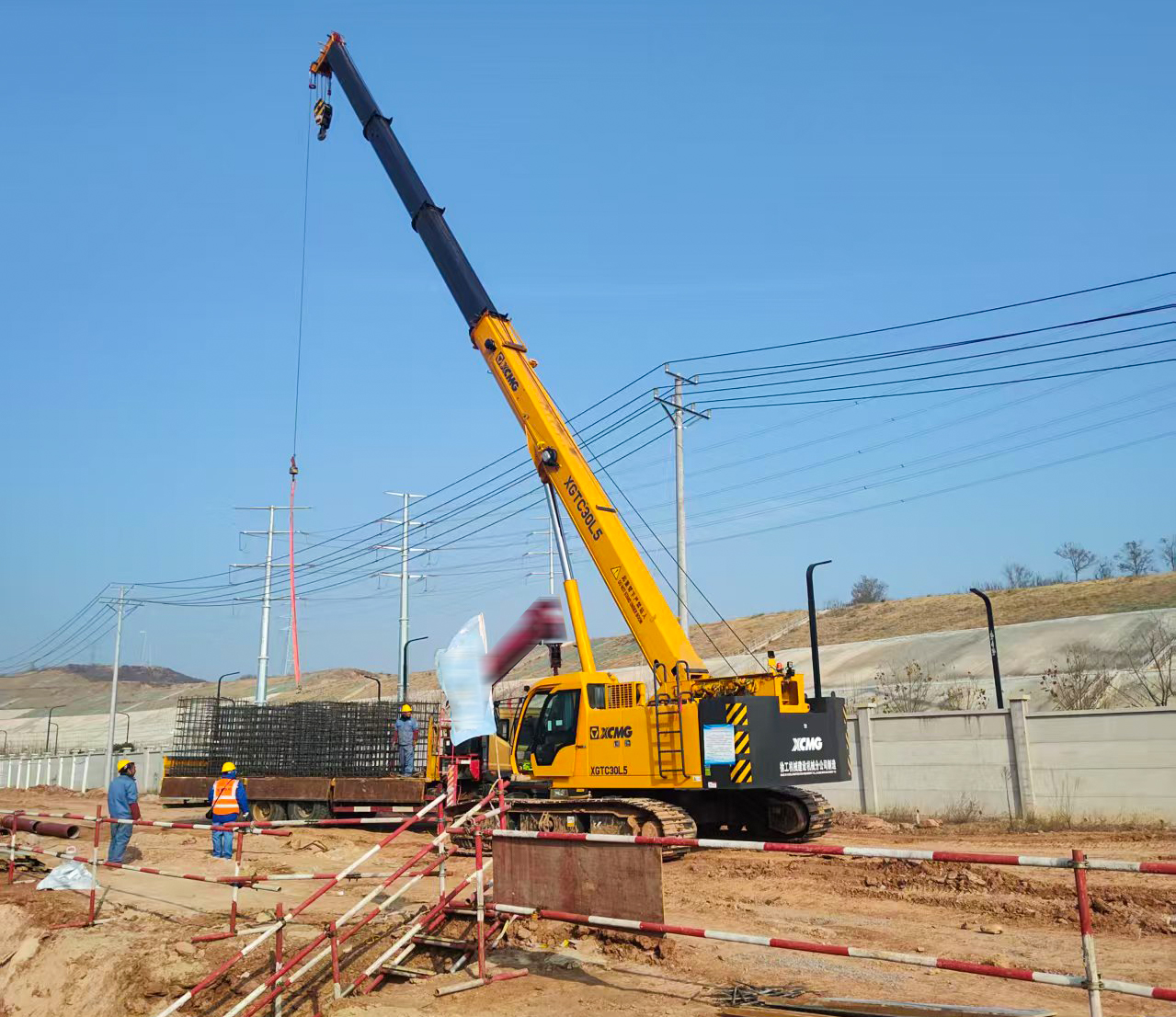 松软黄土+狭窄空间？？XGTC30L5：：：轻松拿捏！！！